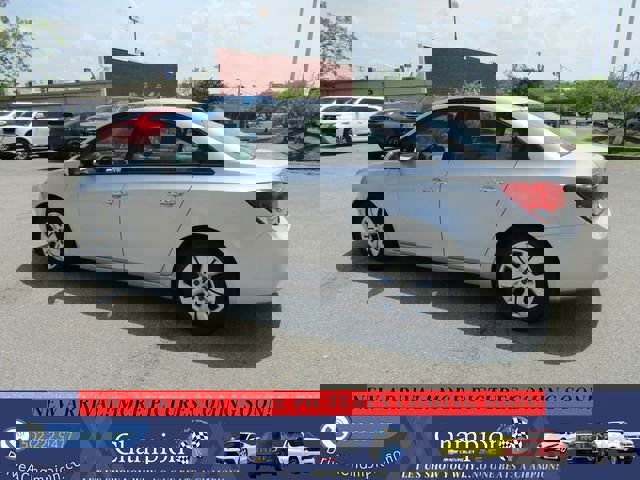 Used 2015 Chevrolet Cruze LS FWD image 6