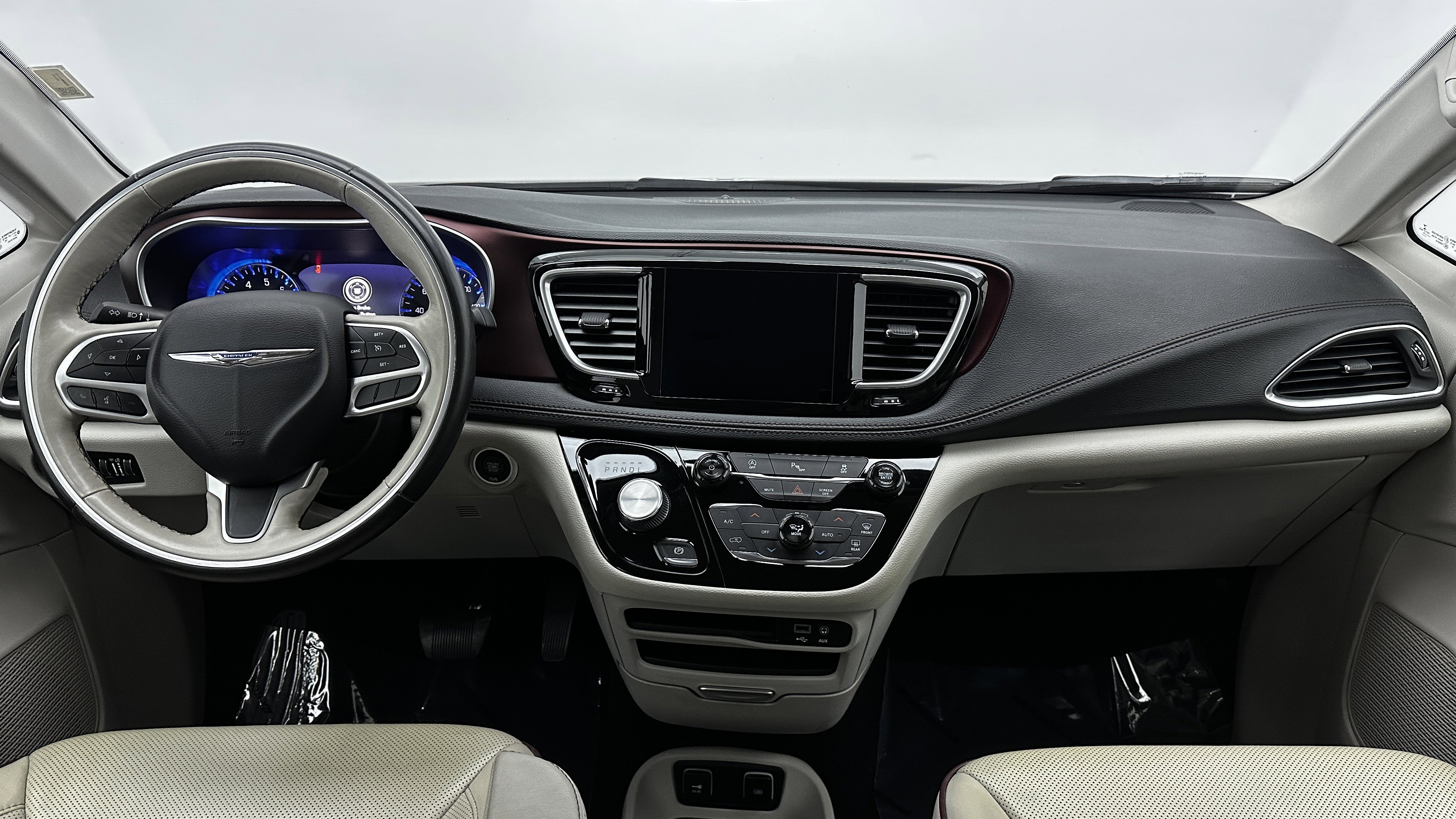 Used 2019 Chrysler Pacifica Limited image 29