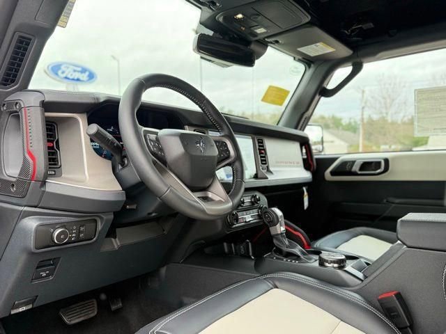 New 2026 Ford Bronco Outer Banks image 15