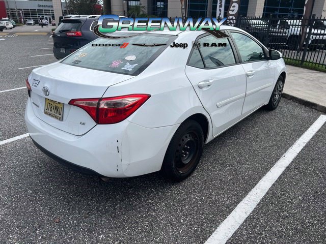Used 2017 Toyota Corolla LE w/ Carpet Mat Package (TMS) FWD image 4