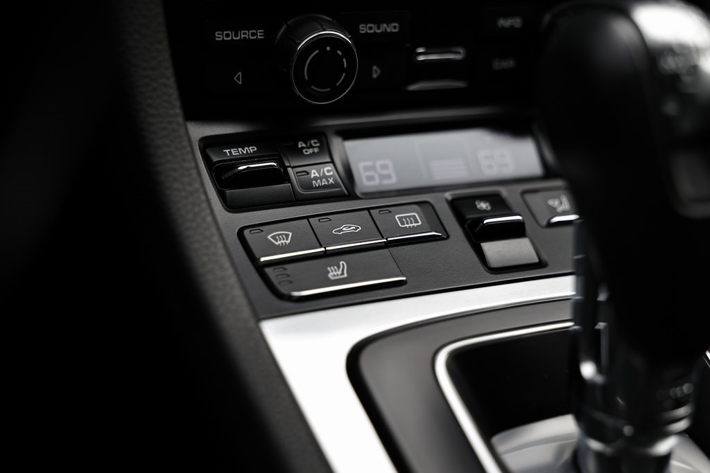 Certified 2016 Porsche 911 Targa 4 image 37