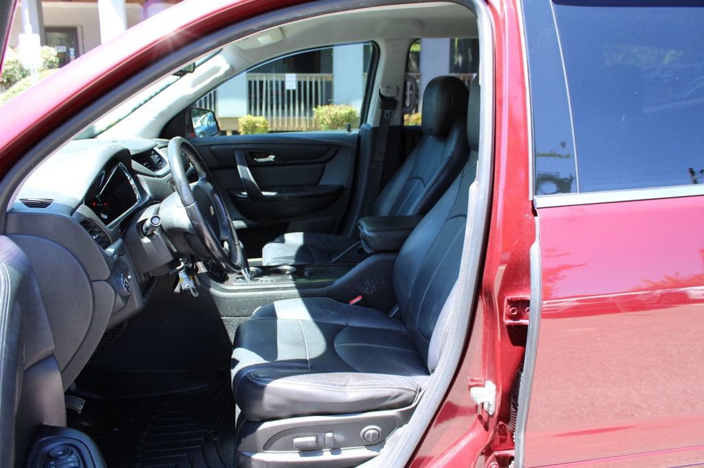 Used 2017 Chevrolet Traverse LT AWD/4WD image 14