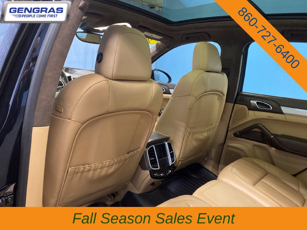 Used 2015 Porsche Cayenne Turbo AWD/4WD image 27