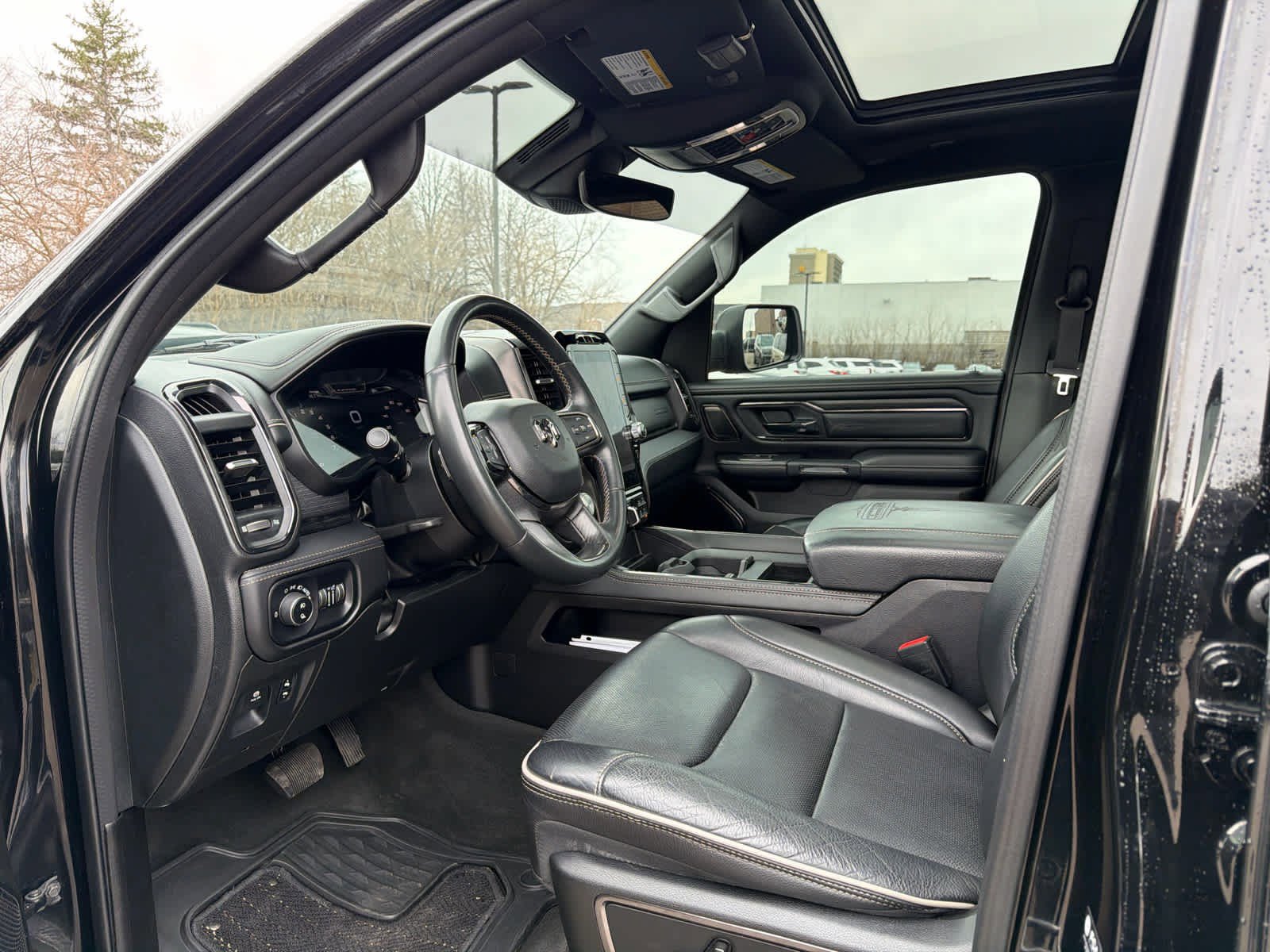 Used 2023 RAM 1500 Limited w/ Night Edition image 5