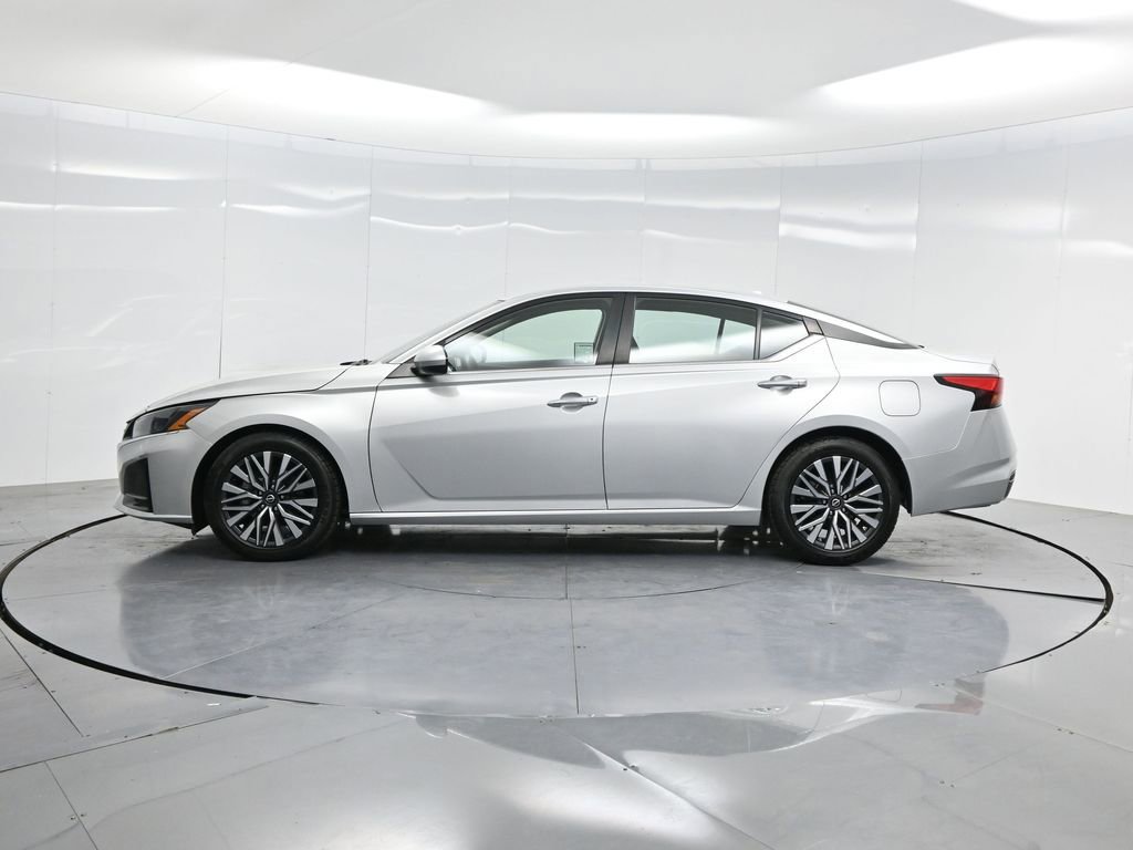 Used 2023 Nissan Altima 2.5 SV image 40