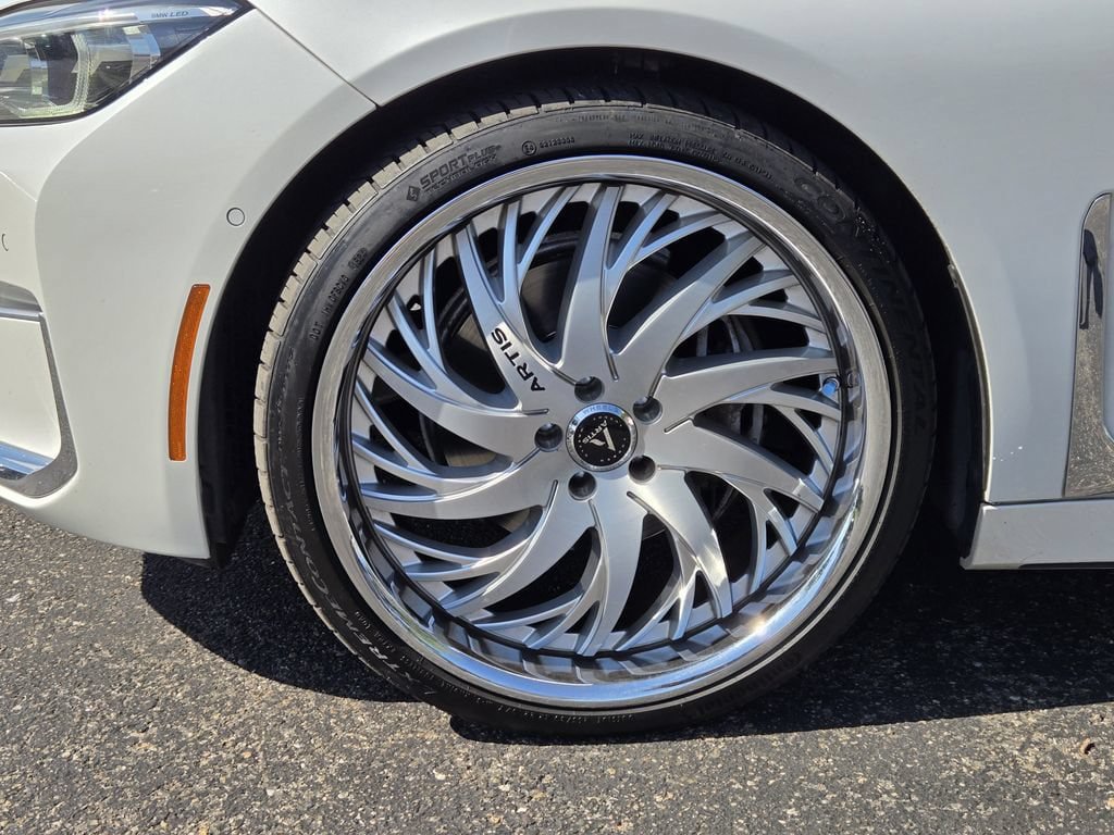 Used 2022 BMW 740i RWD image 7