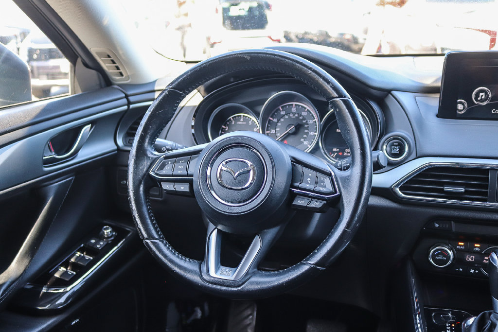 Used 2018 MAZDA CX-9 Touring w/ Touring Premium Package FWD image 15