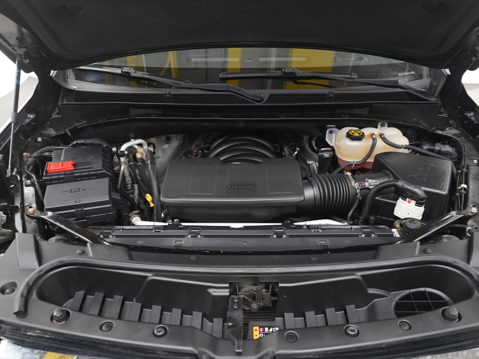 Used 2022 GMC Yukon XL SLT image 33