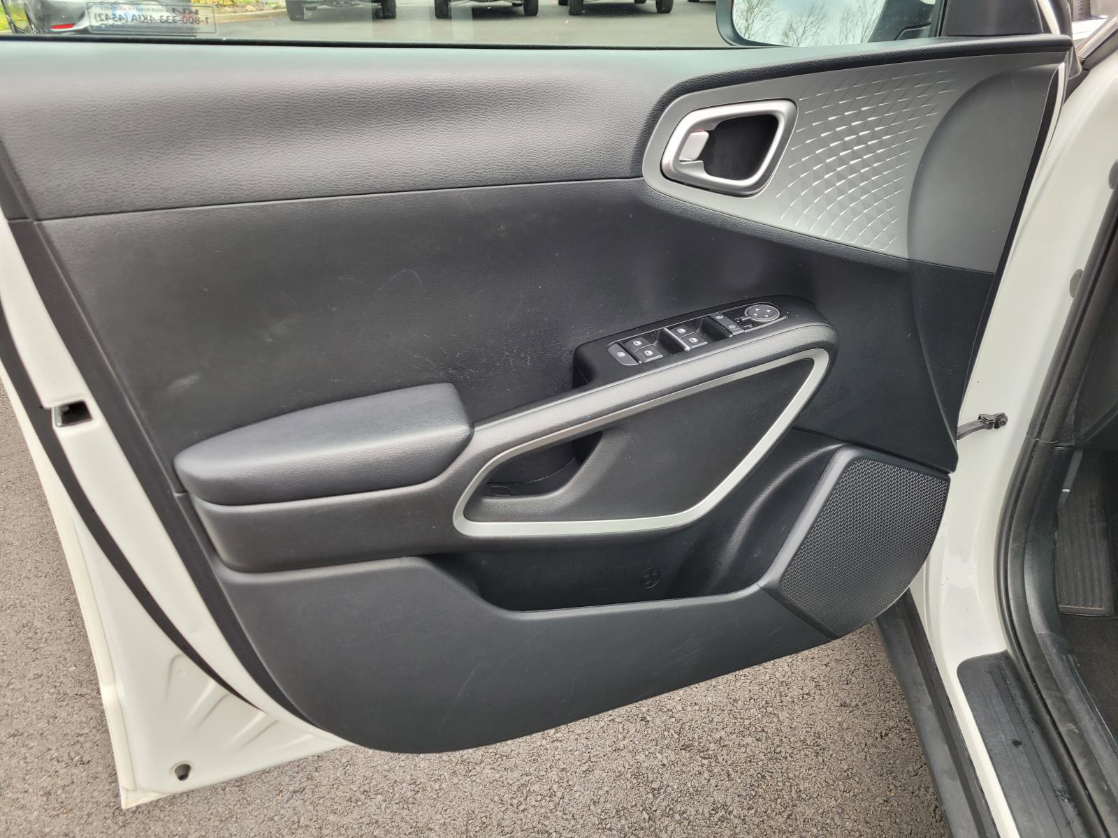 Used 2024 Kia Soul LX w/ Option Group 015 image 11