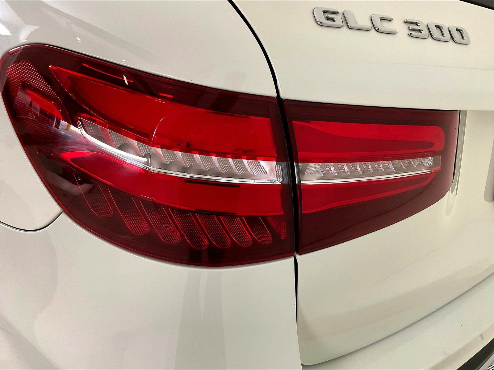 Used 2018 Mercedes-Benz GLC 300 4MATIC image 23