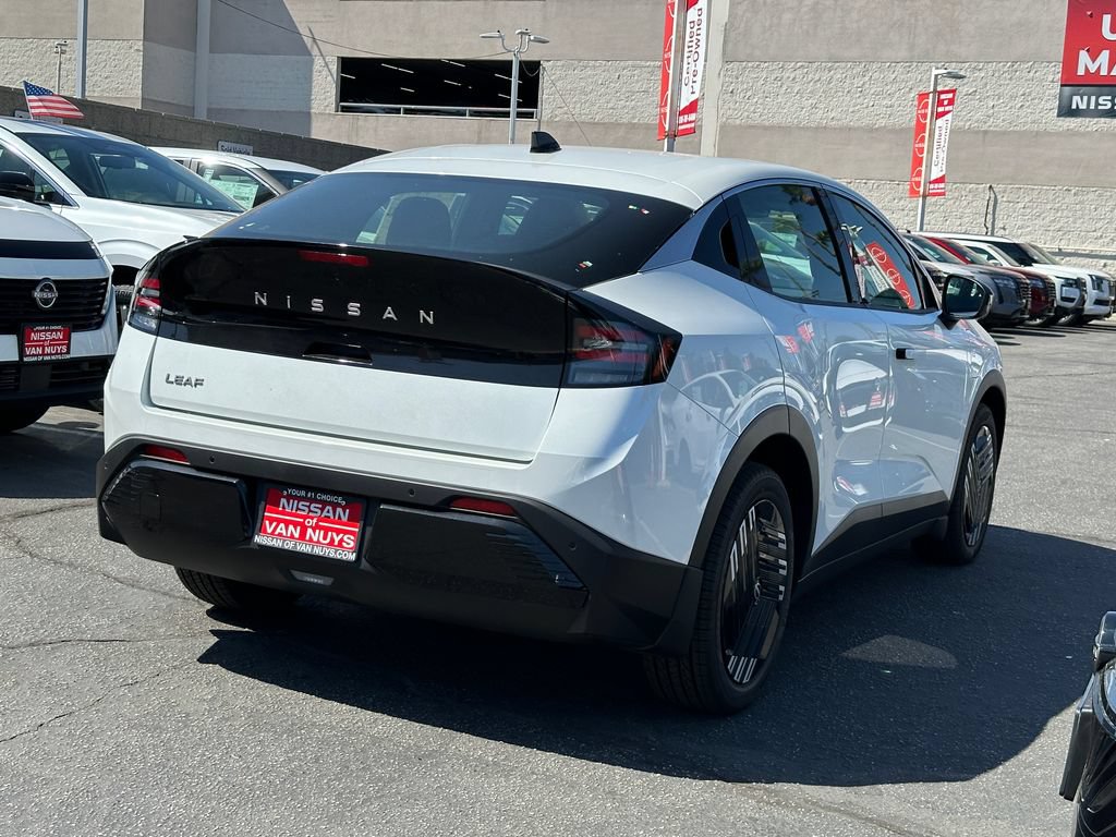 New 2026 Nissan Leaf w/ Illuminated Package FWD image 27