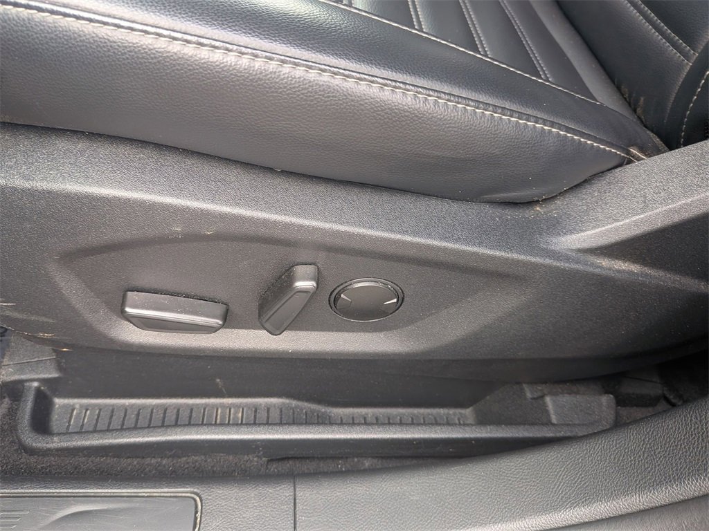 Used 2024 Ford Edge SEL image 14