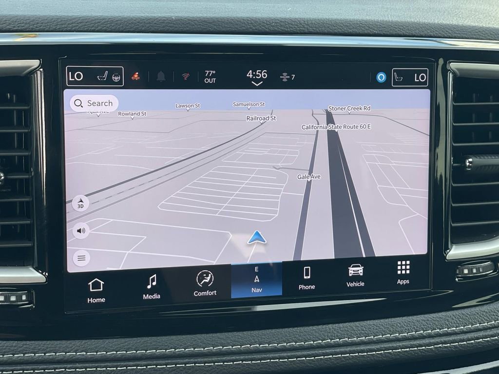 Used 2025 Chrysler Pacifica Select w/ Uconnect Theater Family Group image 8