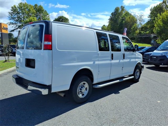Used 2023 Chevrolet Express 2500 w/ Driver Convenience Package image 4