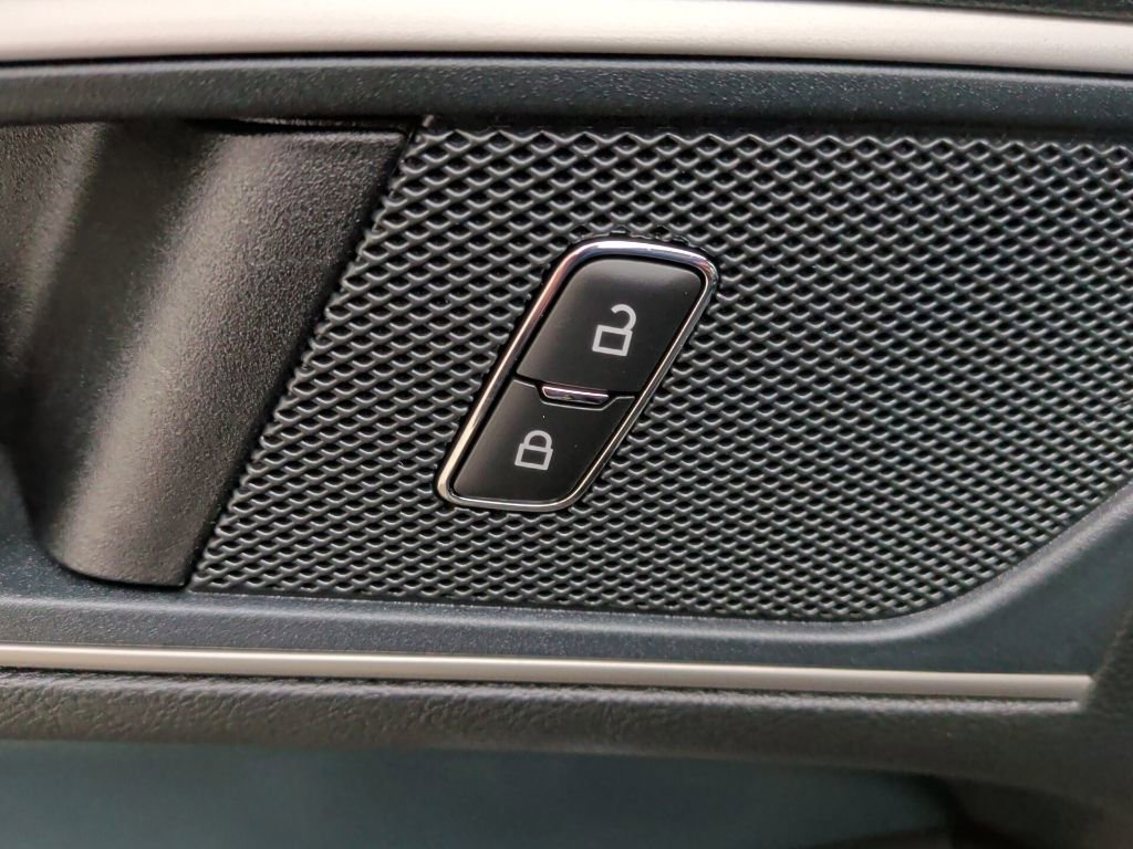 Certified 2023 Ford Edge SEL w/ Sport Appearance Package image 17