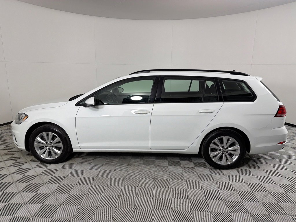 Used 2019 Volkswagen Golf S image 8