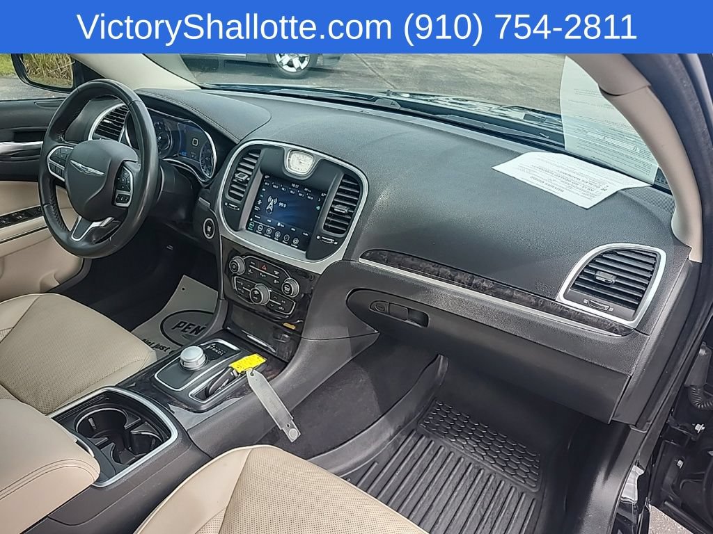 Used 2021 Chrysler 300 Touring L RWD image 35