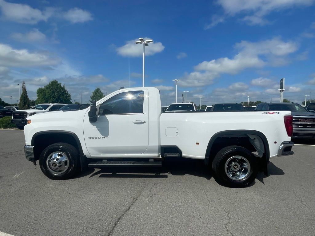 Used 2023 Chevrolet Silverado 3500 LT w/ Convenience Package AWD/4WD image 4