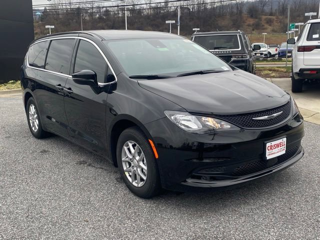 New 2026 Chrysler Voyager LX image 2