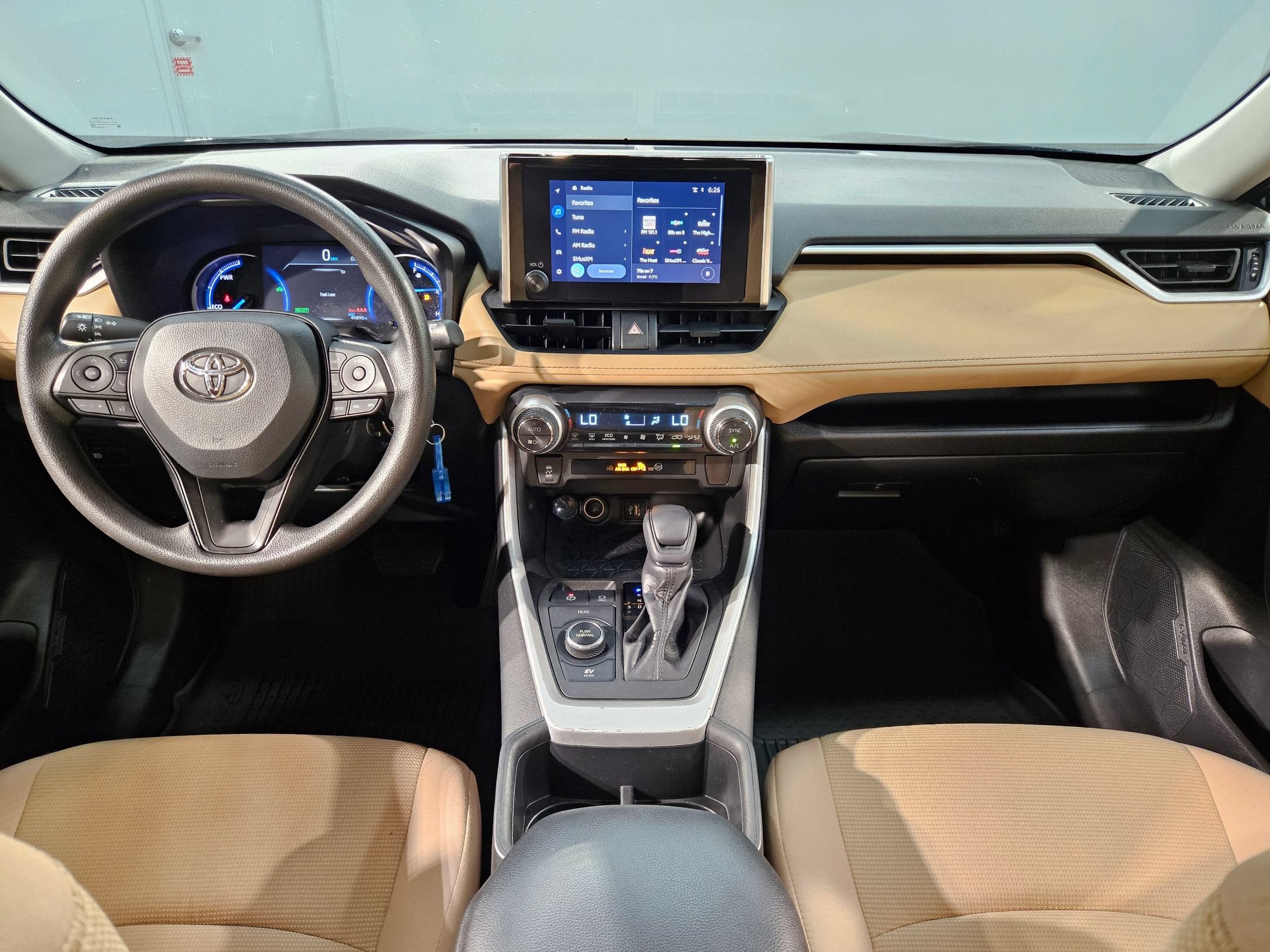 Used 2023 Toyota RAV4 LE AWD/4WD image 10