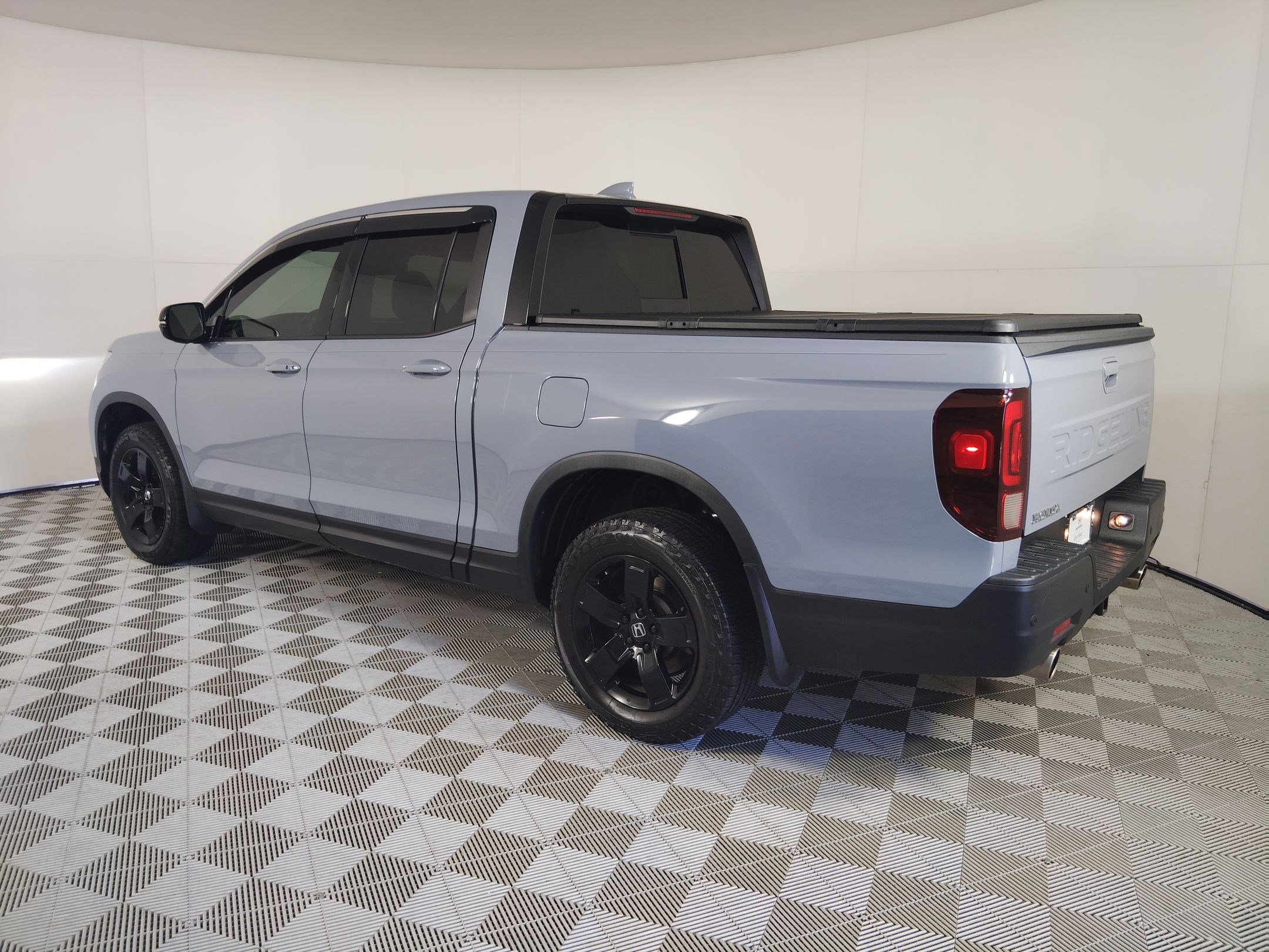 Certified 2025 Honda Ridgeline Black Edition image 3