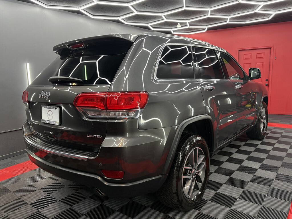 Used 2018 Jeep Grand Cherokee Limited w/ Luxury Group II image 4
