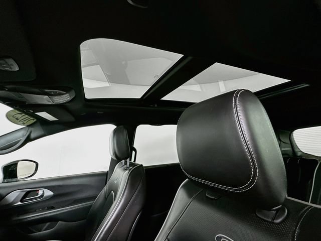 Used 2025 Chrysler Pacifica Limited FWD image 14