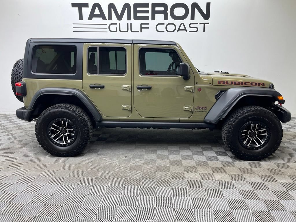 Used 2025 Jeep Wrangler Unlimited Rubicon w/ XTREMEE 35" Tire Package AWD/4WD image 4