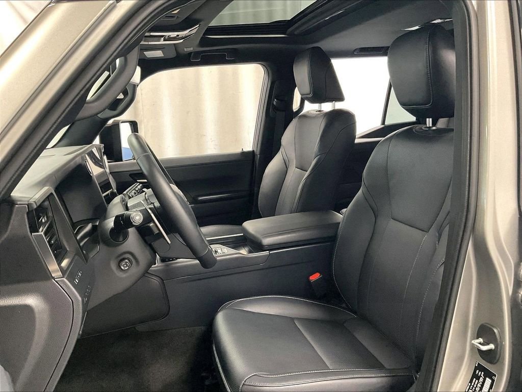 Used 2024 Lexus GX 550 w/ Accessory Package (2T) AWD/4WD image 10