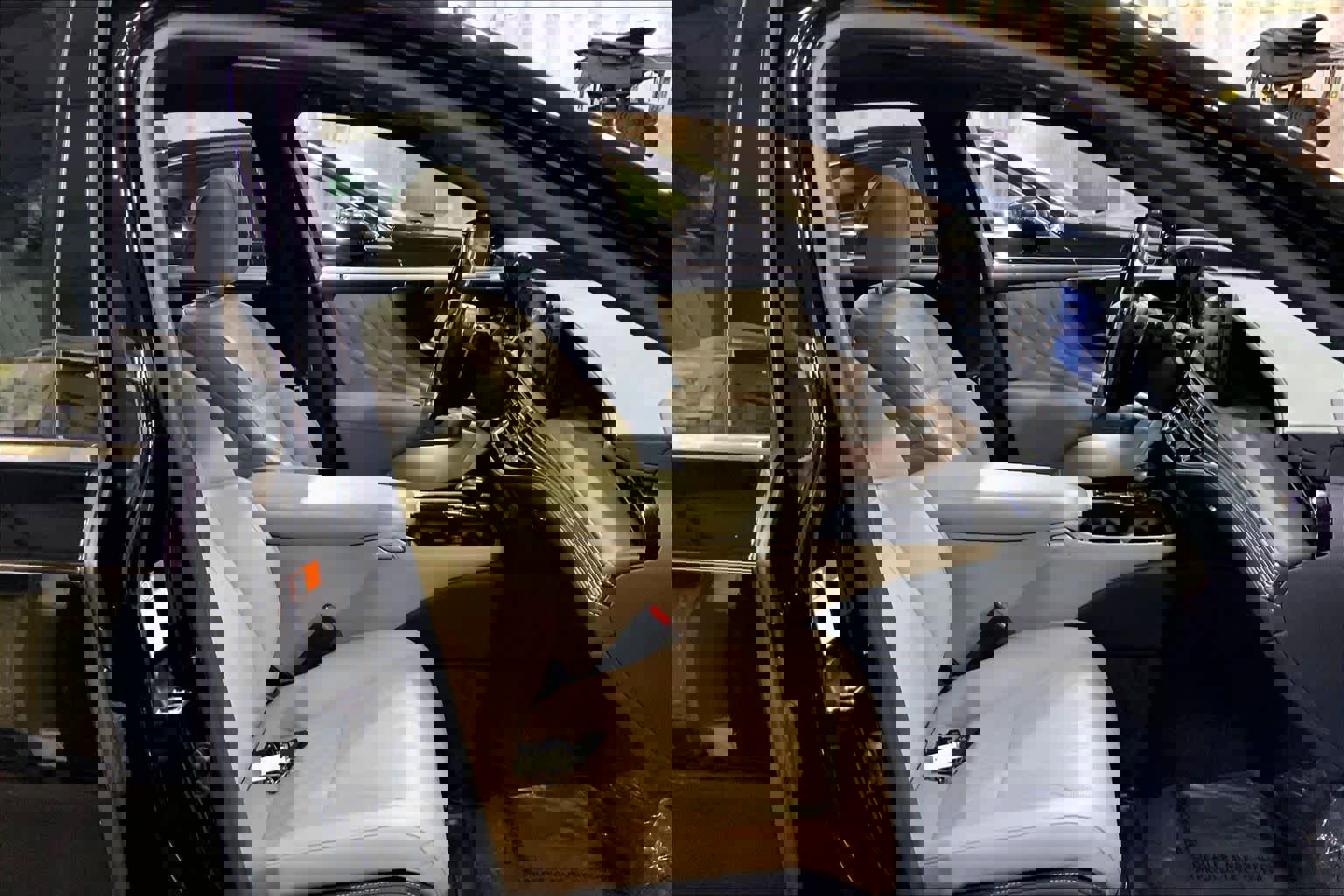 Certified 2021 Lexus LS 500 AWD image 8