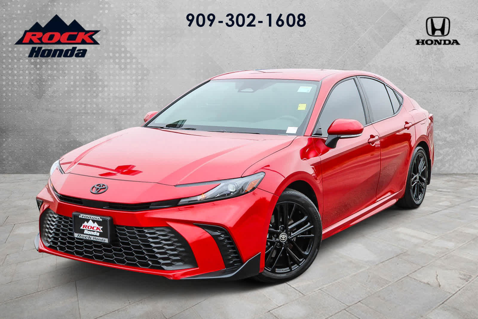 Used 2025 Toyota Camry SE w/ Convenience Package