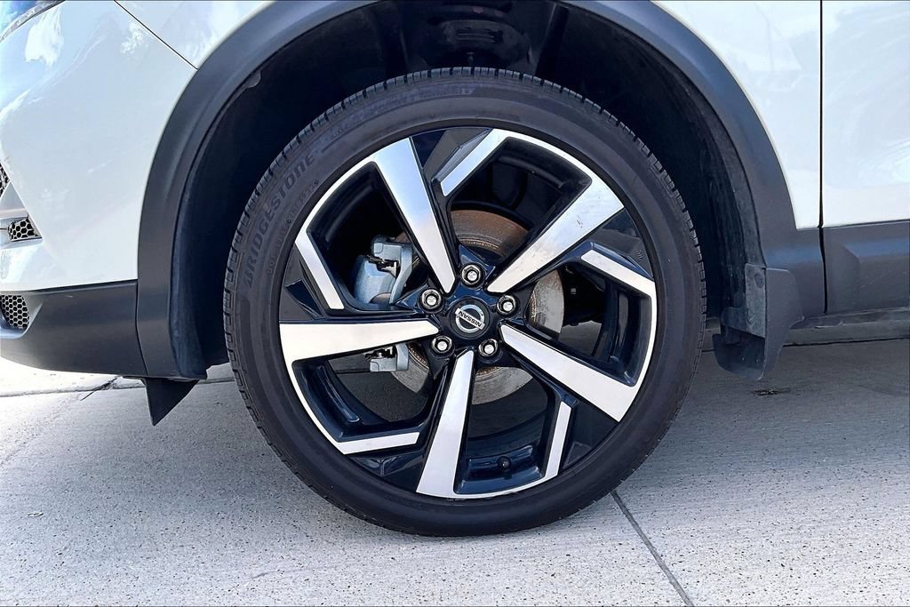 Used 2022 Nissan Rogue Sport SL AWD/4WD image 11