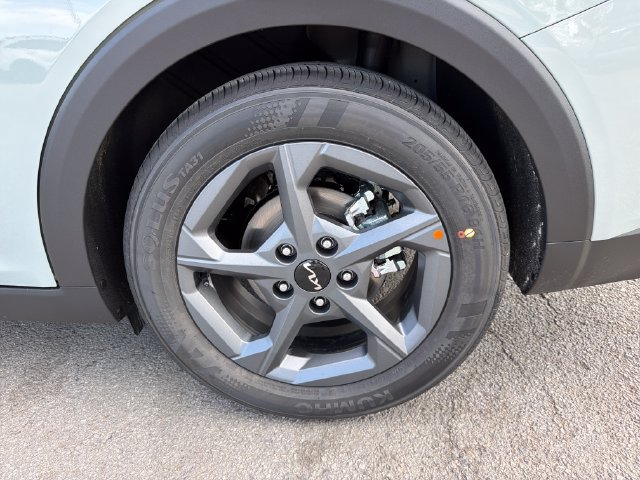New 2027 Kia K4 FWD image 25