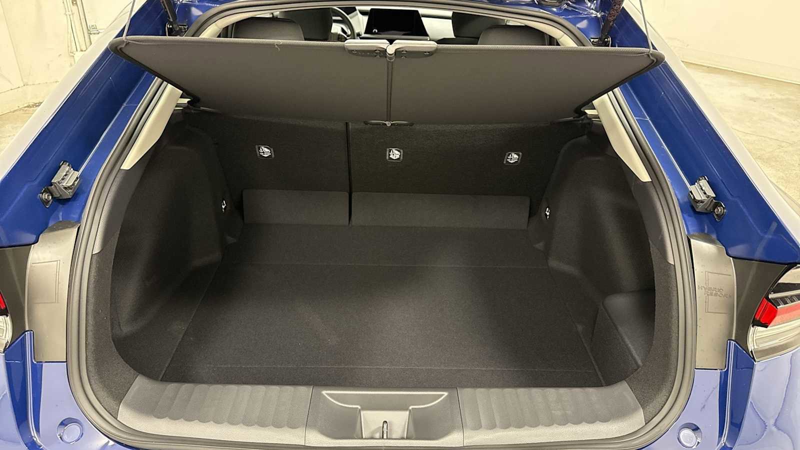 New 2026 Toyota Prius LE image 27