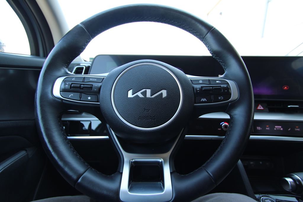 Used 2023 Kia Sportage EX image 19