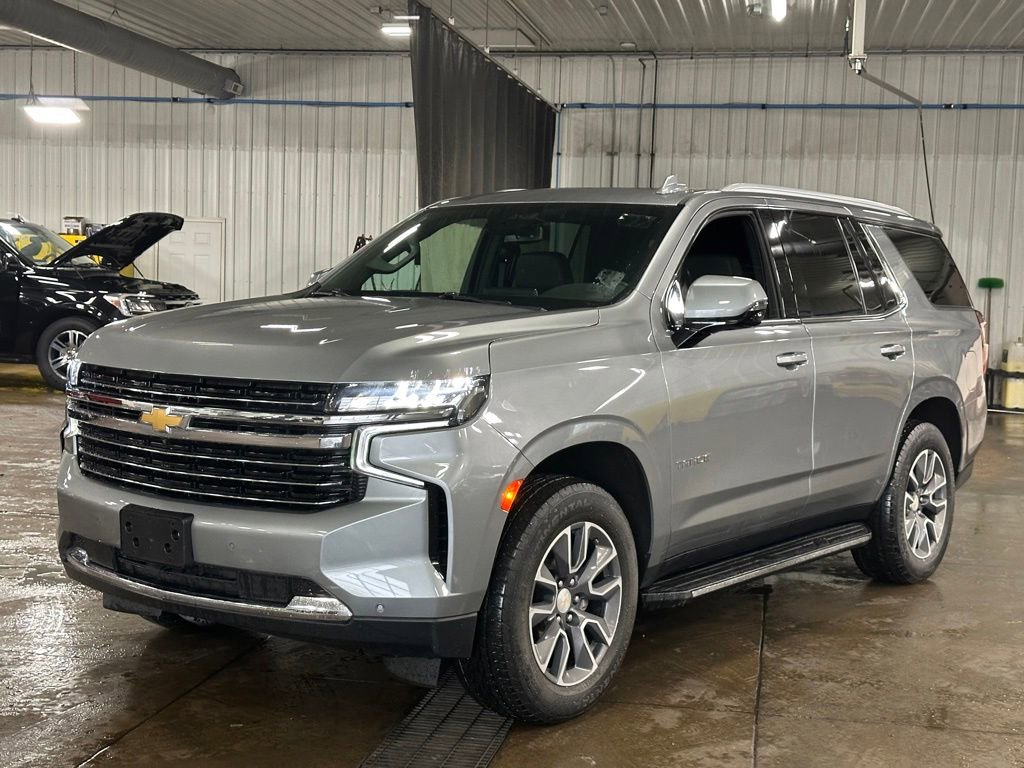 Used 2023 Chevrolet Tahoe LT w/ Luxury Package AWD/4WD image 4