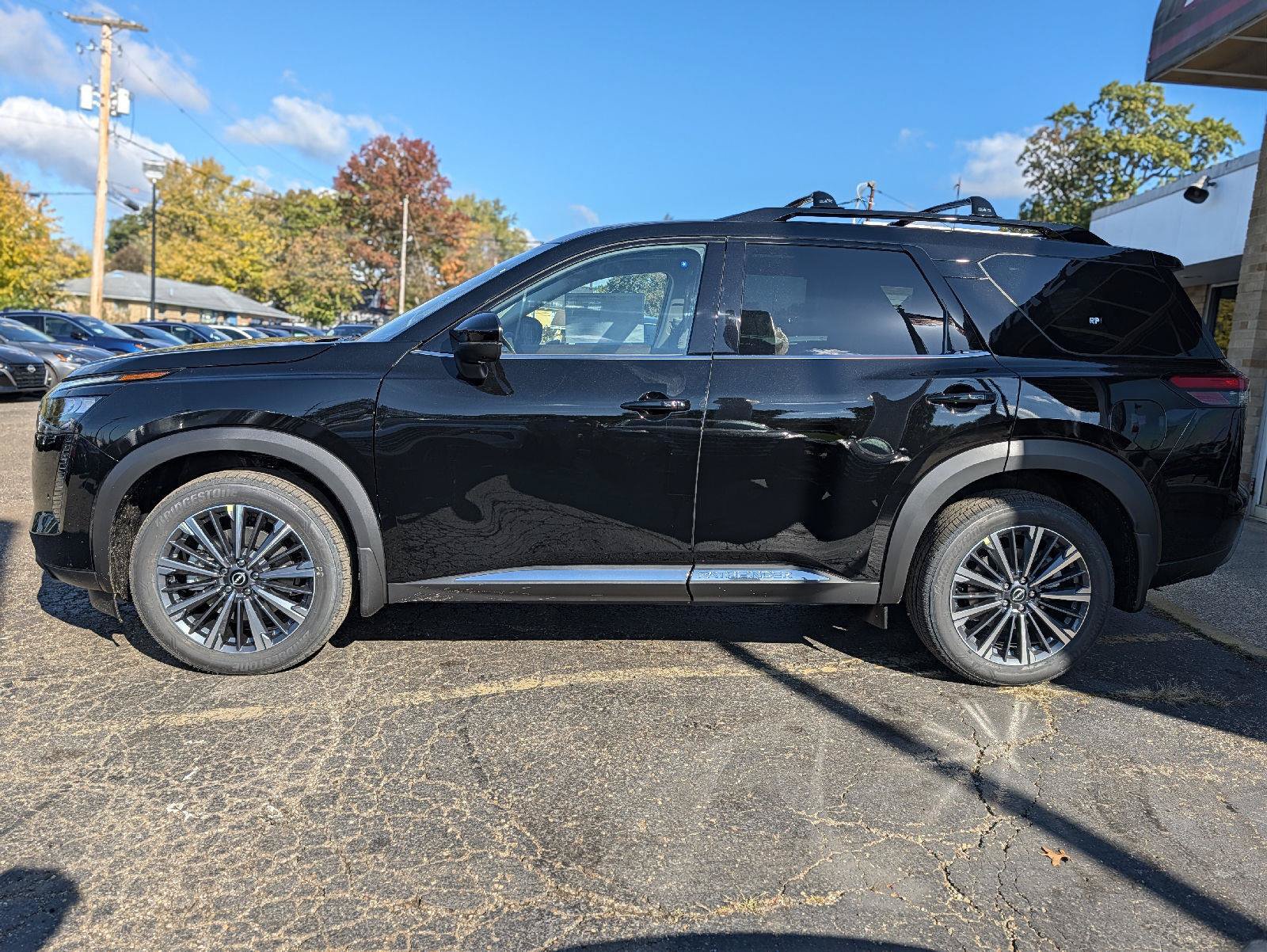 New 2026 Nissan Pathfinder Platinum AWD/4WD image 7