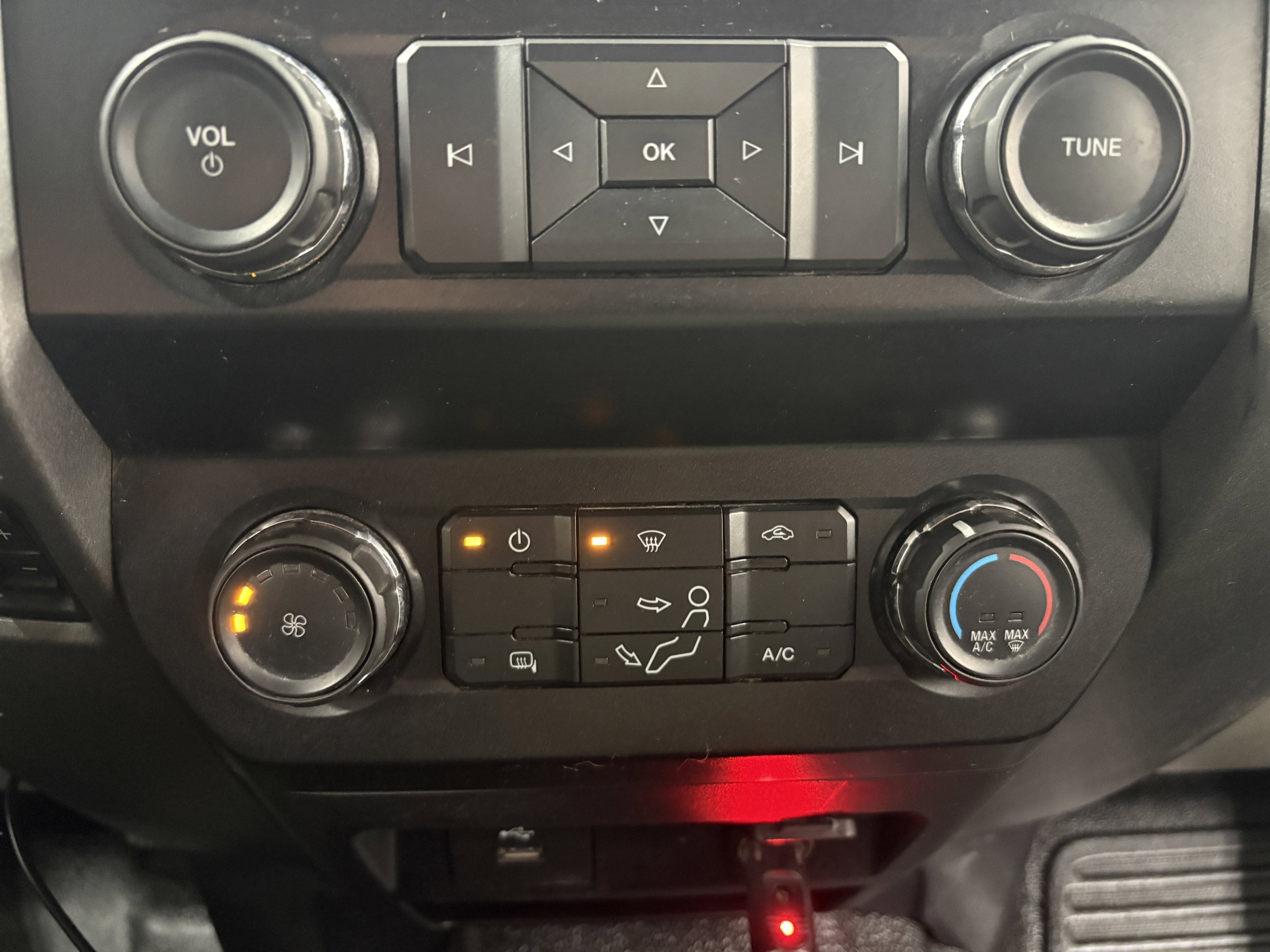 Used 2019 Ford F350 XL w/ Power Equipment Group RWD image 16