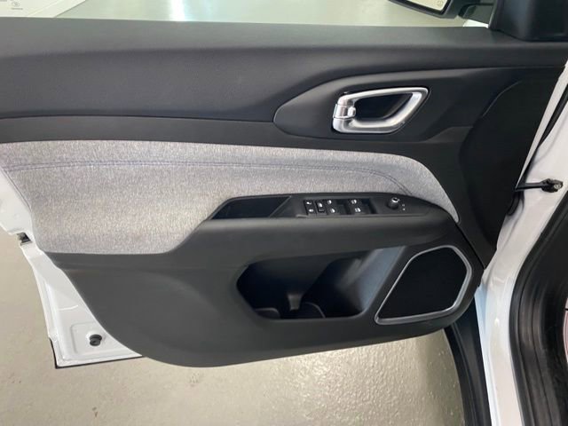 New 2025 Jeep Compass Sport image 10