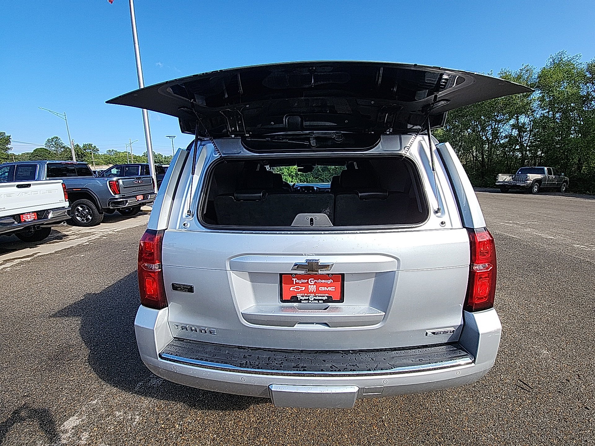 Used 2017 Chevrolet Tahoe Premier image 36