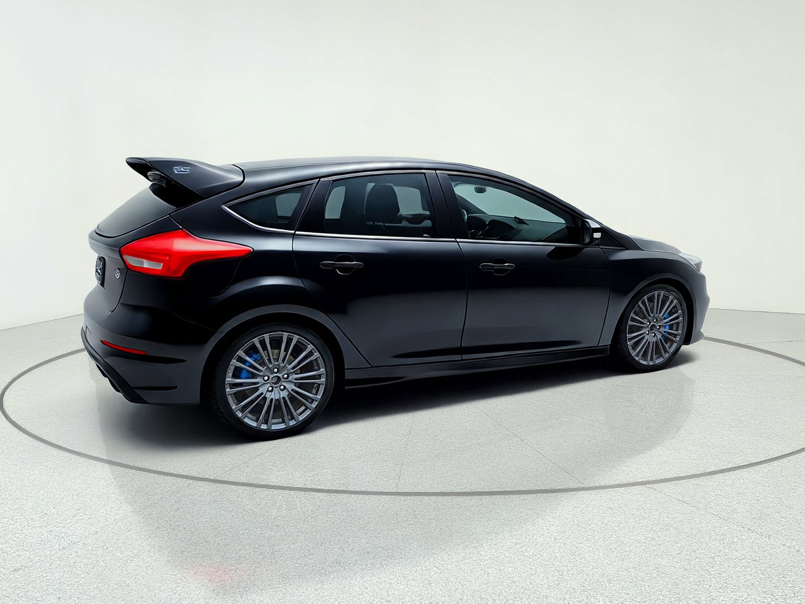 Used 2017 Ford Focus RS AWD/4WD image 8