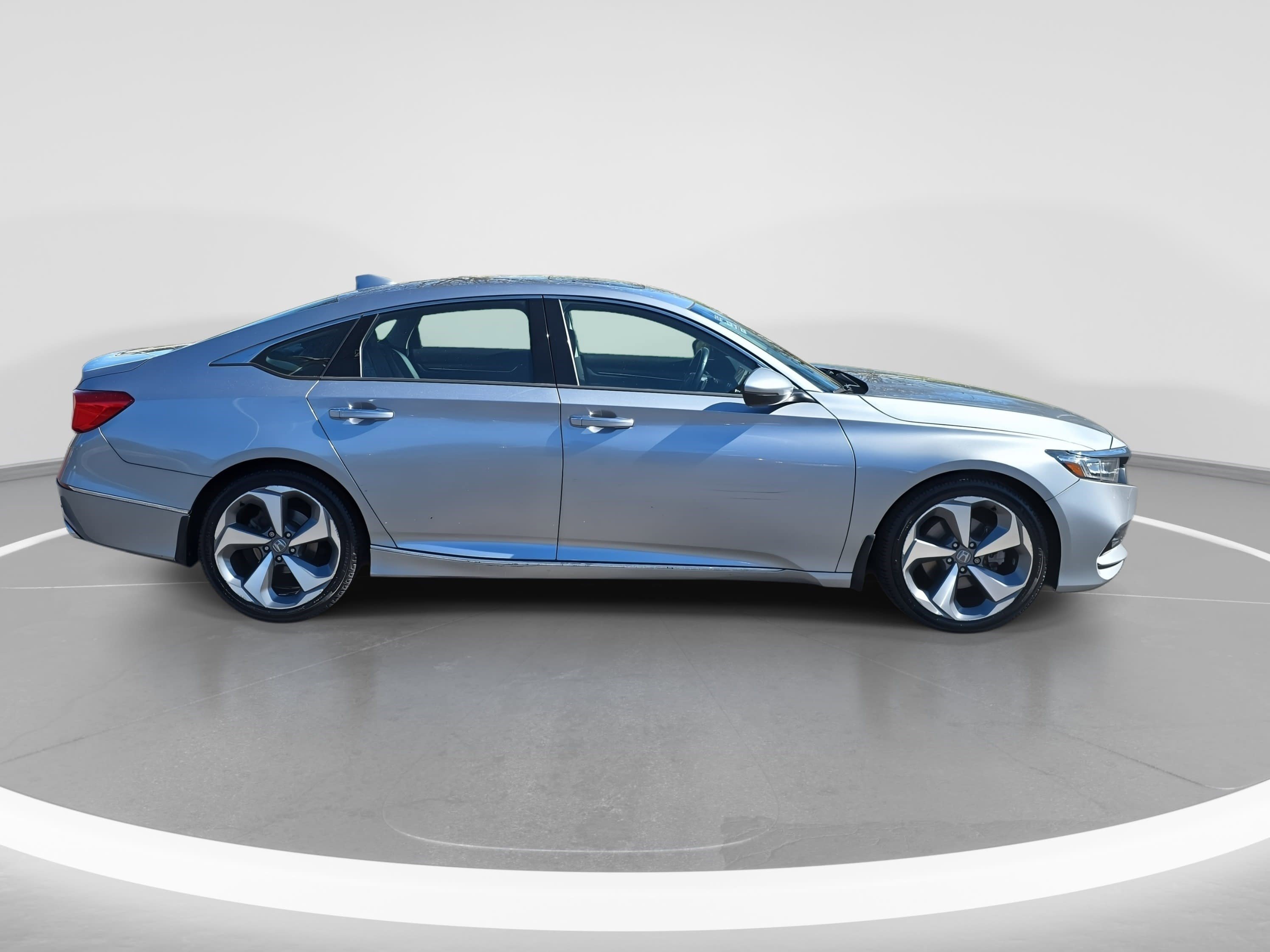 Certified 2020 Honda Accord Touring image 4