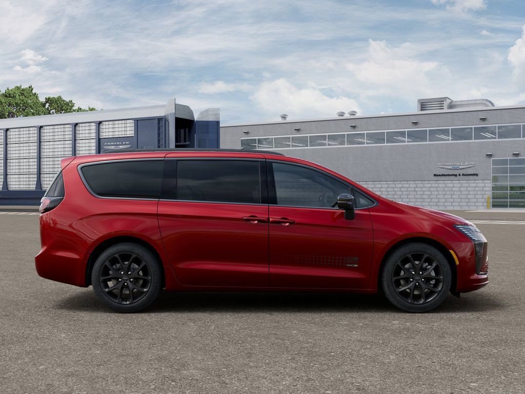 New 2027 Chrysler Pacifica Select AWD/4WD image 22