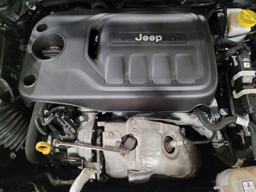 Used 2019 Jeep Cherokee Limited image 30