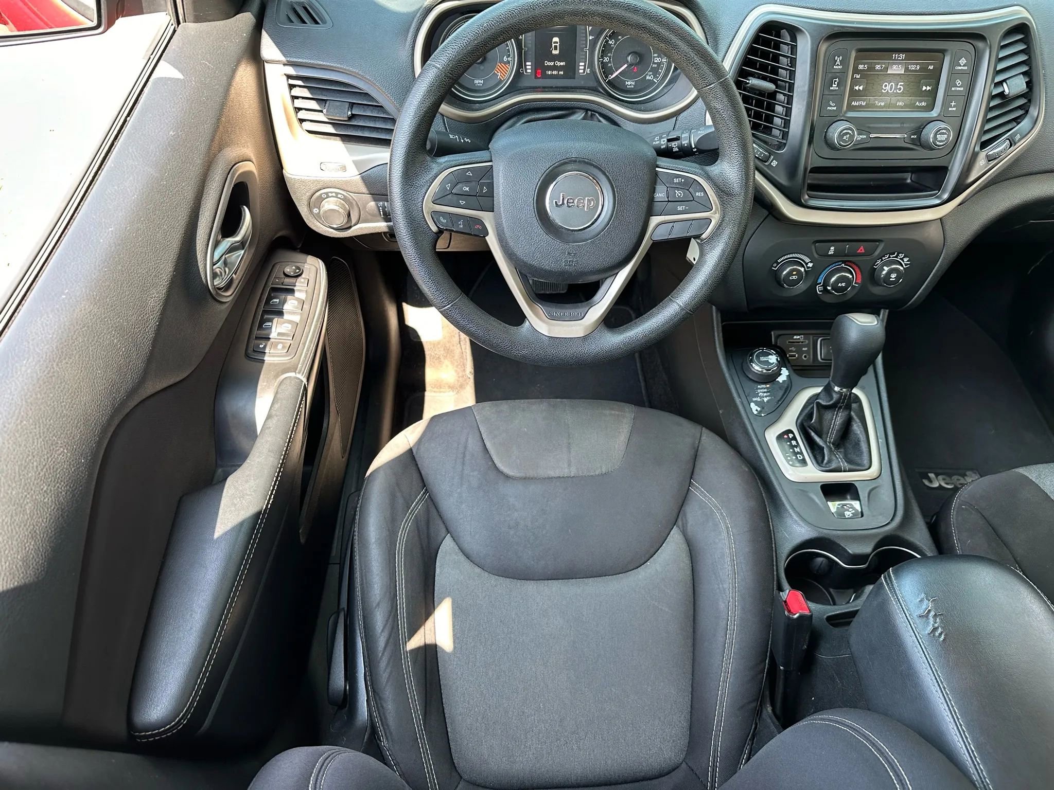 Used 2014 Jeep Cherokee Sport image 11