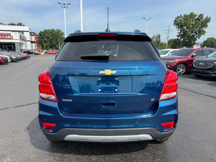 Used 2019 Chevrolet Trax LT w/ Driver Confidence Package FWD image 4