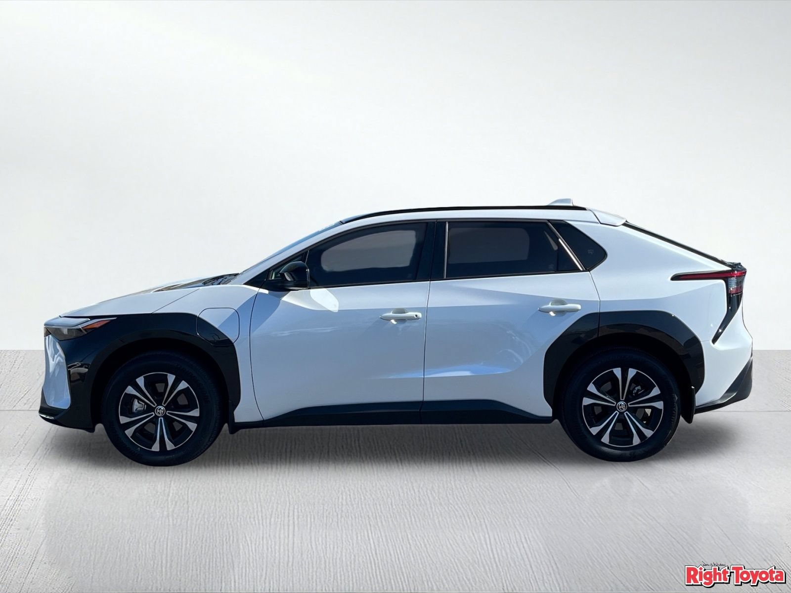 Certified 2024 Toyota bZ4X AWD w/ Weather Package image 4