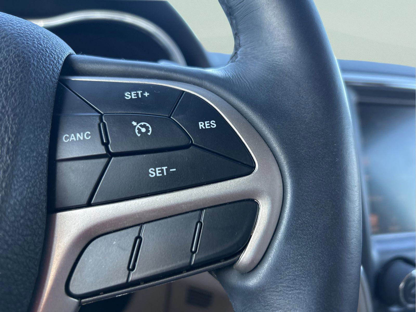 Certified 2017 Jeep Grand Cherokee Limited image 17