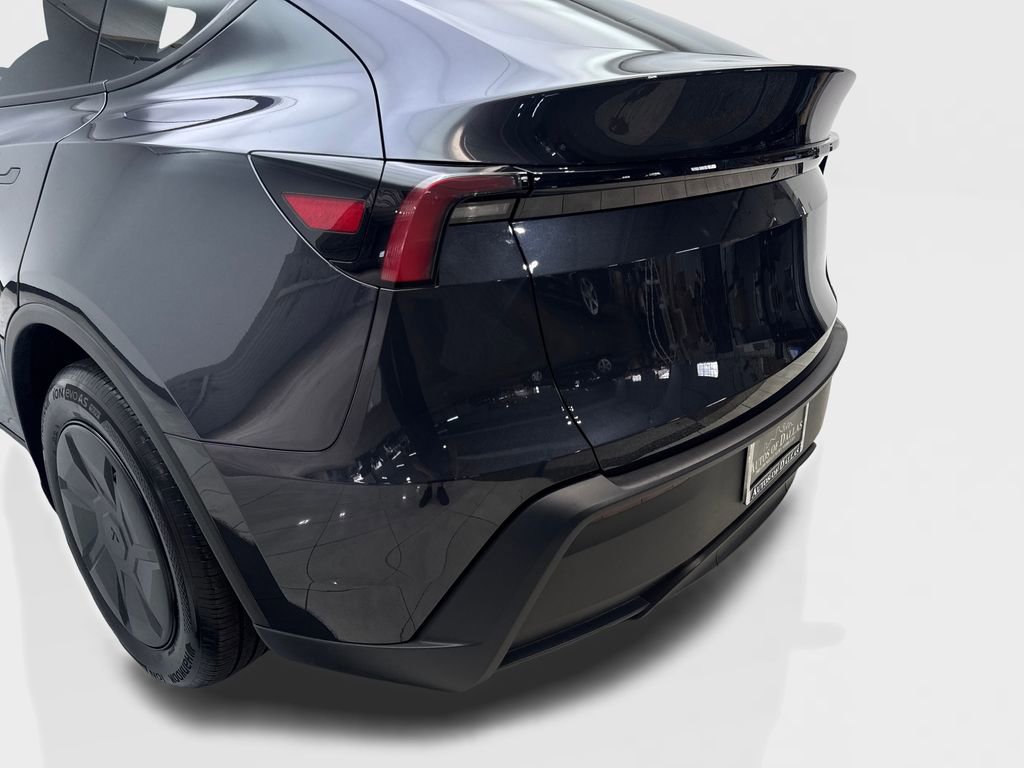 Used 2026 Tesla Model Y 2WD image 19