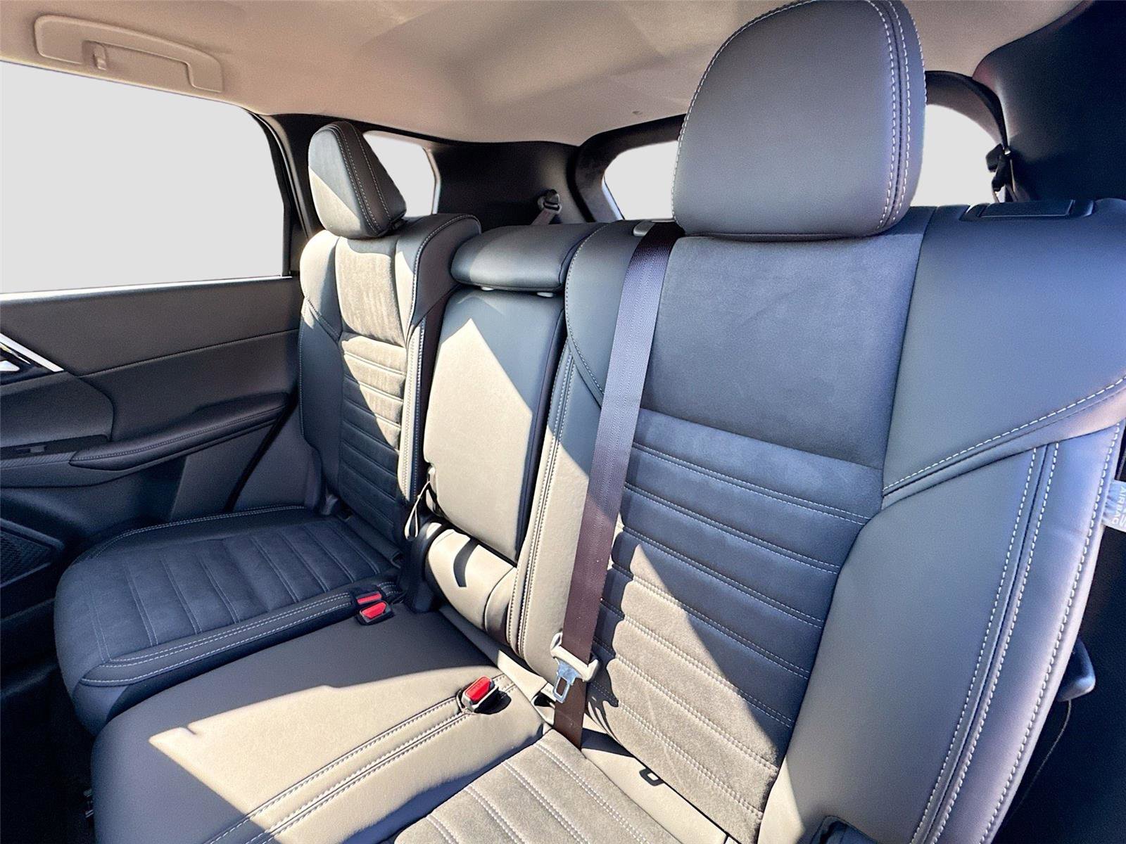 New 2025 Mitsubishi Outlander SE AWD/4WD image 24